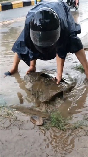 Remove garbage stuck under the large rock #unclog #culverts #remove