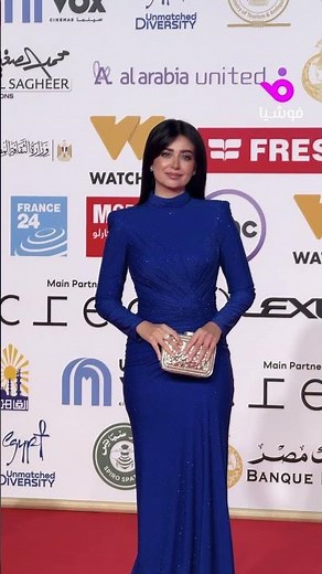 هبة مجدي بإطلالة كلاسيكية راقية في مهرجان القاهرة السينمائي