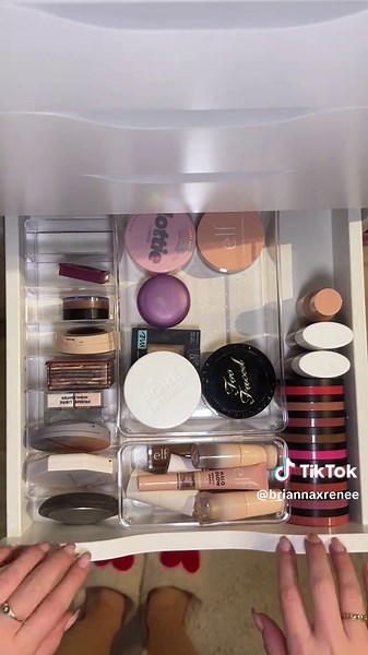 Organizing My Blush Drawer: The Cutest Vanity Makeup Organization Ever!
