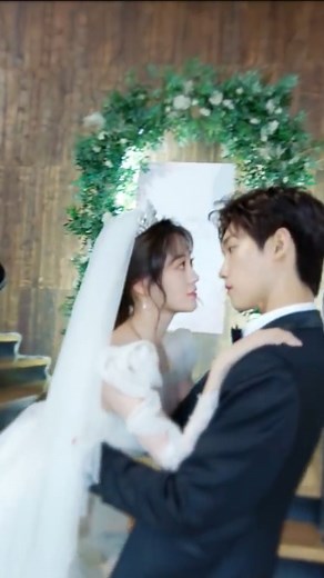 321K views · 2.5K reactions | This boy and girl take sweet wedding photos！ | 甜剧安利社 SweetDrama | Facebook