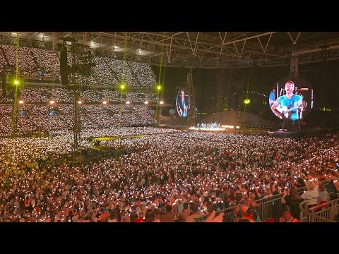 Coldplay - Yellow - Live at Wembley Stadium 4K - 22nd August 2025