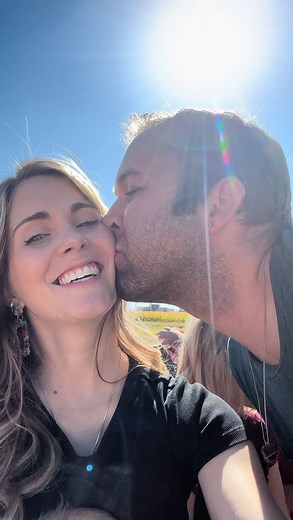 Dani - Content Creator | Model on Instagram: "Let’s just take a moment to pause and think about this!  Sometimes the perky 12pm Dani gets ahead of the 9pm tired Dani "