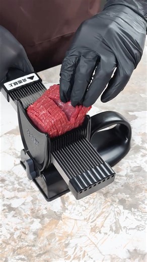 🍳 Slice Like a Pro 👨‍🍳🔥 Transform your meal prep routine with this sharp, efficient meat cutter. Get even slices every time — fast, clean, and effortless. 💨 | Home Kitchen Supplies