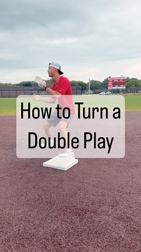 HOW TO TURN A DOUBLE PLAY 🤩 …well for second basemen. This is going to be your traditional footwork when receiving a THROW (not a flip) from the left side of the infield 🔑 Notes 📝: ⚡️ feeder will throw ⚡️ 2B set up on bag (athletic position, not moving) ⚡️ left foot on middle or backside of bag (depending on where throw is coming from) ⚡️ right foot slightly behind so when you step with your left, you’re not throwing through the runner 🏃🏼‍♂️ Off-white training glove I’m using is a pancake g