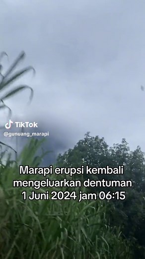 Marapi pagi ini erupsi#kondisimarapisaatini #gunuangmarapi