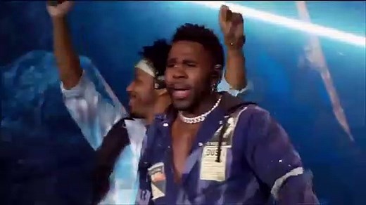 Jason Derulo interprète son tube "Savage Love" en live
