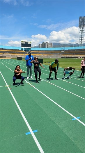 Since de year staat a two time mi guh Jamaica. It always wert it. This time I came to do a commercial for Grand Slam Track. Mi roun up everyone literally less than 24hrs notice 😩 and I seh “come do waa skit wid mi at the Nashinal Staydyum tuhmarruh!”. Not even write de script yet. Dem seh “yeh Julie”. Den meed affi get additional budget approve fi additional ppl. Grand Slam seh “arite Julie”. Suh mi write scrip and sen on. Laughin spoil when weenah record ennuh! Everybody made it come alive in 