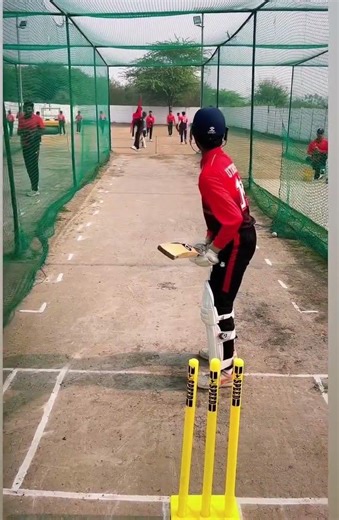 BEAUTY! 🎯 How To Beat Left-Handers With Off-Spin | Outside Edge