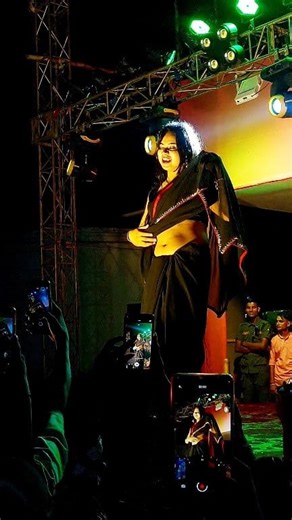 2.2M views · 105K reactions |  Hungama Pura Hall Mein  | Full Energetic Dance Performance | #dance #kalakaronKiMehfil #shorts #instagramreels #FacebookPage #bhojpuri #reels #song #viral | Kalakaron Ki Mehfil | Facebook