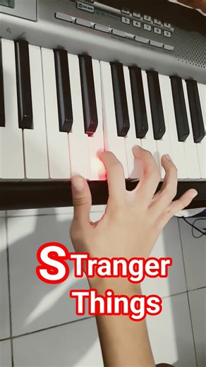 como tocar stranger things no teclado