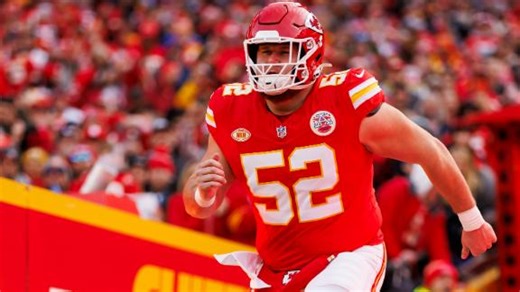 Chiefs sign center Creed Humphrey to 4-year extension