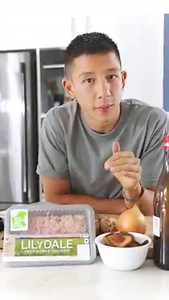 CRISPY PAN-FRIED CHICKEN & MUSHROOM DUMPLINGS 🥟 Skip the yum cha line and whip up these delicious parcels of joy at home 🤤🥢 INGREDIENTS - 30 large round dumpling wrappers - Grapeseed oil, to cook - 1/2 onion, finely chopped - 100g fresh shiitake mushrooms, chopped - 8 dried shiitake mushrooms, rehydrated and chopped - 500g Lilydale Free Range Chicken mince - 3 tbsp light soy sauce - 2 tbsp Chinese cooking wine - 1 tbsp sesame oil - 1 tsp caster sugar - 1 tbsp cornstarch Heat some grapeseed oi