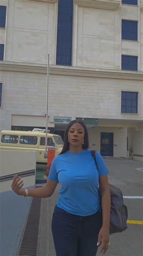 Aisha Lawal on Instagram: "ON THIS PARTICULAR DAY 🤣🤣 LOVE FOR VIDEO MADE ME MISS MY BUS 🤣🤣😩😩 MI O LE SUNKUN AND THE NEXT BUS WAS COMING IN 45MINS CHAIII ME WEY WAN CUT COST AND BOYCOTT UBER B4 🤣🤣😁😁 EWOOO I SHA GBA KAMU GO DO YELLOW CAB🤣"