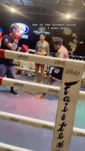 One of the best I ever seen 💀 #boxing #ko #มวย #Thailand #knockout | ปองวรุต ศรีรัตน์