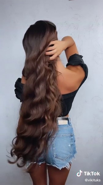 Exploring the World of Vikituks and Aliena Moore