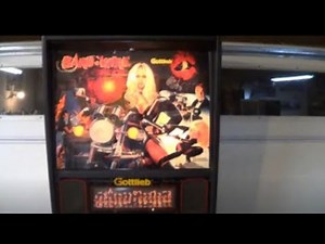 BARB WIRE PINBALL MACHINE - BY GOTTLIEB 1996