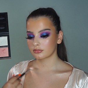 45K views · 1.9K reactions | That vibrant eye makeup and dewy face look is giving me all the feels!  | MetDaan Makeup | Facebook