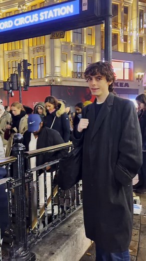 Was always happening 🫡 #stitch with @guycooperr EVERYBODY DANCE NOW #coordination #everybodydancenow #oxfordcircus #drums #bass #percussion #gonnamakeyousweat | Fin Draper Music