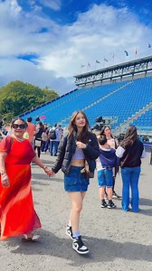 Edinburgh ko sahar🥰 Sundartako ko lahar🥰 Natini baju ko rahar 🥰 Hoit kadai po vayo ki k ho 😅😅🤣😅 | Krishna Tamang