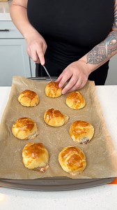 Simple and yummy! These treats are perfect for springtime and Easter | Kells Kitchen