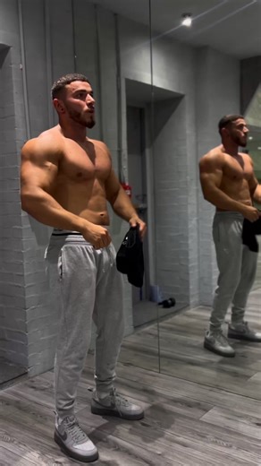 This physique deserves more than just attention #alpha