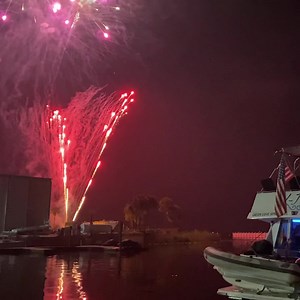 1.2K views · 169 reactions | Happy 4th! Yup. The city fireworks of Sanford were a bit close. We had front dock seats! Wow!! | Technomadia | Facebook