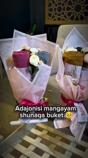 Misr | abaya | hijab | ro’mol | on Instagram: "Gul so'lib qoladi didiz maylin didim. Hich bo'lmasa ro'molli buket oberin 😁😁😁"