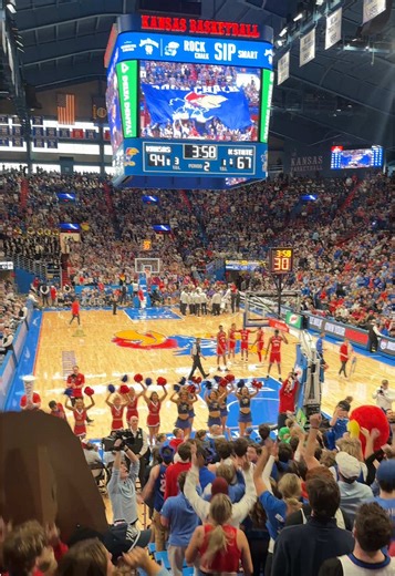 Kansas student sections going OFF during Sunflower Showdown against Kansas State. #big12 #kuhoops #collegebasketball