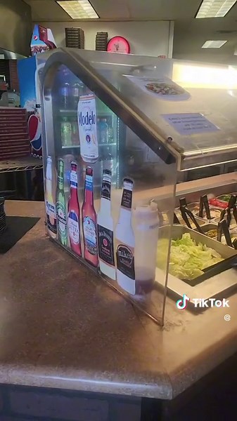 Unlimited Pizza Buffet 7 Days a Week at De Pizza Hesperia