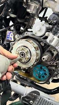 Clutch problem with a Boxer CT #motorcycles #motorcyclemechanics #mechanics