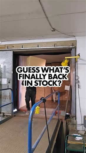 AltenewㅣPapercrafting & Coloring Essentials on Instagram: "If you still don’t have this for your small blending brushes… why?! 😅 Okay, kidding aside—it’s finally back in stock and your craft desk is about to look so much better. Meet the Crafter’s Showcase Storage Box—the clear, stackable organizer made to hold up to 24 Altenew Small Ink Blending Tools and keep them neat, visible, and ready for your next cardmaking or papercrafting session. No more digging through drawers or hunting for the rig