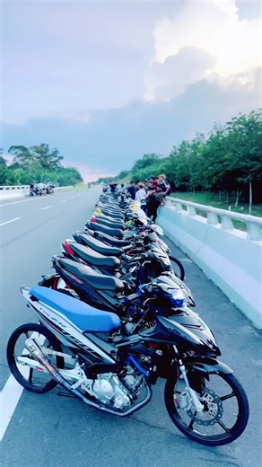 Yaanii City Street Style - X1R Scooter Ride