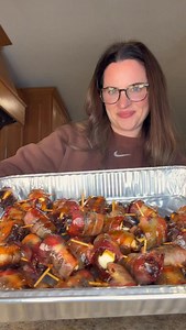 Bacon wrapped stuffed dates! Welcome back to my appetizer series! Ingredients: Dates- I used 3 bags 1 package of bacon Feta or goat cheese Toothpicks Topping: 1/4 cup Maple syrup 1 tbsp Honey Sprinkle Salt Sprinkle Red pepper flakes (optional) How to: Take dates out of the bag and use a knife to cut slits dow the middle so you can open them up! Don’t cut all of the way through the dates. Cut feta or goat cheese and squeeze it into the dates. Cut package of bacon into thirds. Wrap bacon around th