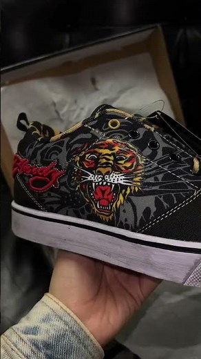 Unboxing the Craziest Pair of Ed Hardy Heelys Ever! Your Y2k dreams just came true 🔥