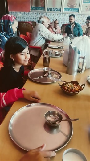 Raste Mein kara lunch