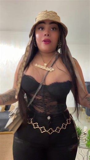 Videos de La veterana ❤️ (@yasmaira.fernande) con “sonido original - LA MAS DOLL”