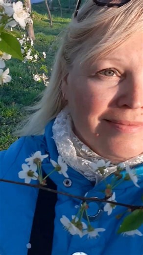 Один раз в год сады цветут. Once a year the gardens bloom #garden #spring #song #gardenshop