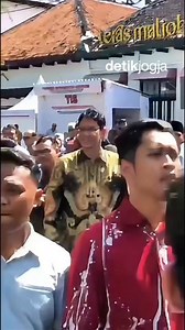 Kenapa yaa Purbaya sekarang kerjanya "blusukan" instead of kerja di kantor aja seperti SMI atau bulan2 awal Purbaya menjabat.Apa arahan khusus presiden ke blio sehingga bikin blio jadi sering blusukan gini?Kalo di private sector, jarang kayaknya CFO ikut site-visit ke bawah