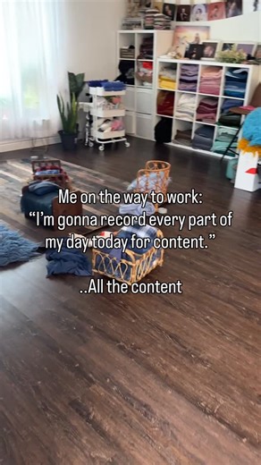 Kawartha Lakes, Newborn & Family Photographer on Instagram: "😂 exciting life in the day of a newborn photographer. Some weeks I’ll go days without seeing anyone, so I might start setting up early to get off the screen. I think 90% of my work is editing, I feel like I’m always looking at the darn computer screen. Tell me, how do you get off the computer when it’s your job? And walking outdoors isn’t always an option. 😂 The fun of Canadian winters."