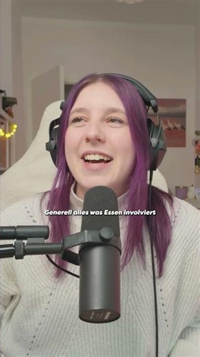 We're looking for speech stimulus day traditions 💚 #podcast #speechstimulus