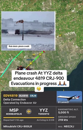 Happening now a CRJ 900 crash lands hope everyone is ok @Toronto Pearson February 17 2025 2.30pm #crj900 @blogTO #planecrash