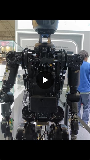 #robotics #humanoidrobots #physicalai #robothands #mwc2026 | Jorge E. Higuera Portilla