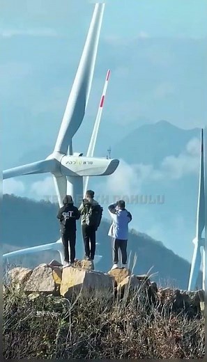 KINCIR ANGIN UNTUK PEMBANGKIT LISTRIK