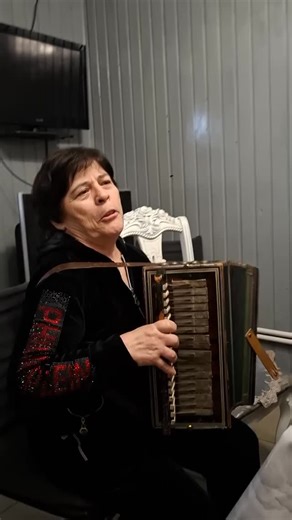 pshina.muzika.KBR_ on Instagram: "Нанэ дахэ🔥🔥 #kavkazmusic#kavkazdance#circassian#adiga#adige#cherkes#dzhegu#kabardinobalkaria#circassia#cerkes#pshine#dzhegu#гармошка #чечня #nalchik#kbr#07region#кчр#адыгея #осетинскиетанцы#кабардинскиетанцы#осетия#нальчик#кбр#пшынауэ#пшынэ#турция #адыгэджэгу#чечня #турция#черкешенка"