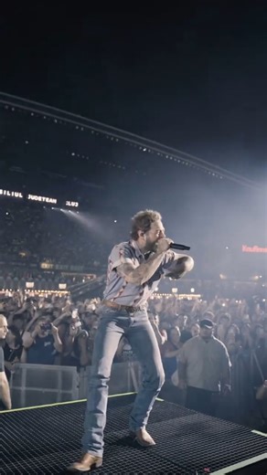 💜 𝕻𝕸 FAN ACCOUNT 💜 on Instagram: "🤠🇷🇴🎵 POST MALONE LIVE AT UNTOLD X 🔥🔥🔥 @postmalone @untoldfestival #postmalone #posty #f1trillion #postyco #austinpost #postmaloneconcert #festival #austinrichardpost #untoldfestival #romania #postmalonefans #bigassstadiumtour #f1trilliontour #postmalonelive #music #worldtour"
