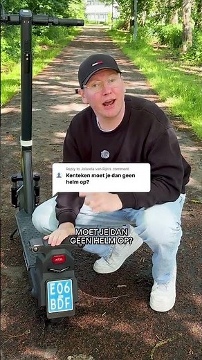 The VERY FIRST legal electric e-scooter in the Netherlands is here: the La Souris Selana Alpha! 🛴💨