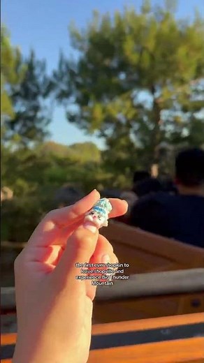 Shopkin goes to Disneyland for the first time!🎢💞 #shopkins #toys #disney #disneyland #nostalgia