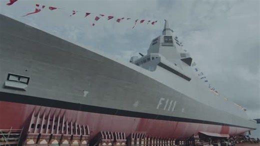 #Navantia #Botadura #F111 ¿Cómo transmitir lo que vivimos este 11 de septiembre? En este día histórico, nuestro corazón late al unísono con el mar. La fragata F111 “Bonifaz” es más que un buque, es un símbolo de nuestra pasión y dedicación. Con cada soldadura, cada pieza ensamblada, hemos puesto un poco de nosotr@s mism@s en este proyecto. Hoy, vemos el fruto de nuestro esfuerzo y dedicación, y sabemos que juntos hemos creado algo que trascenderá en la historia. @armadaesp @navantia_oficial @def