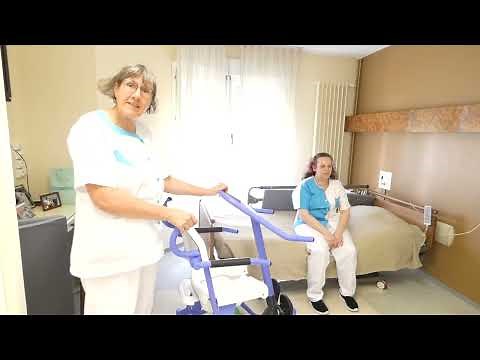 En EHPAD: utilisation d'un guidon de transfert avec siège intégré
