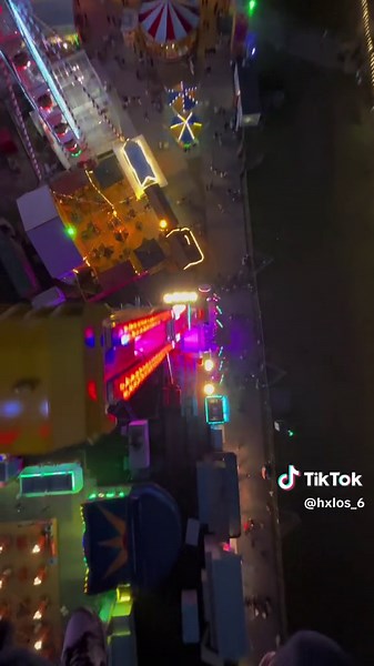 Booster Maxx: The Ultimate Fair Ride Experience